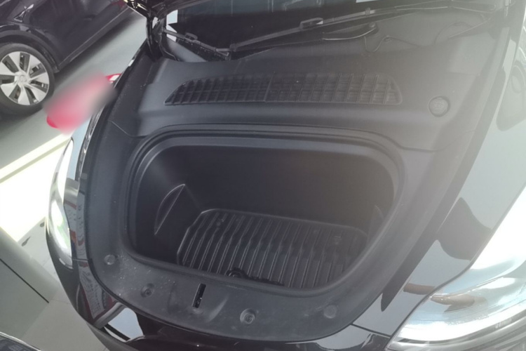 Tesla Model Y 2023 #20 Tesla Model Y 2023 car image #20