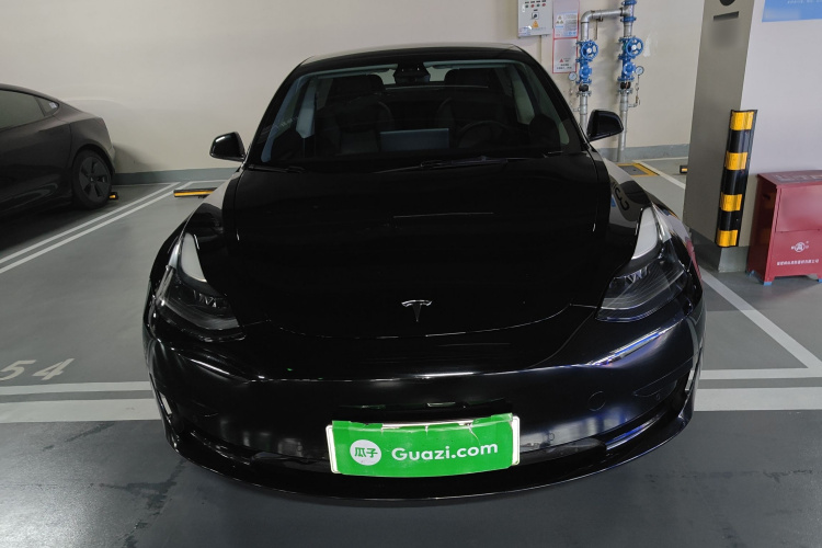 Tesla Model 3 2022 car image #3