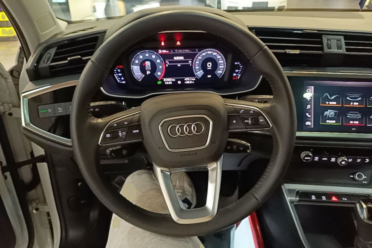Audi Q3 2020 #11 Audi Q3 2020 car image #11