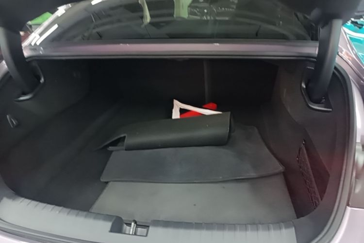 MI SU7 2024 immagine di auto #21