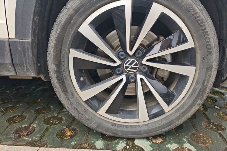 Volkswagen Tharu 2023 car image #9