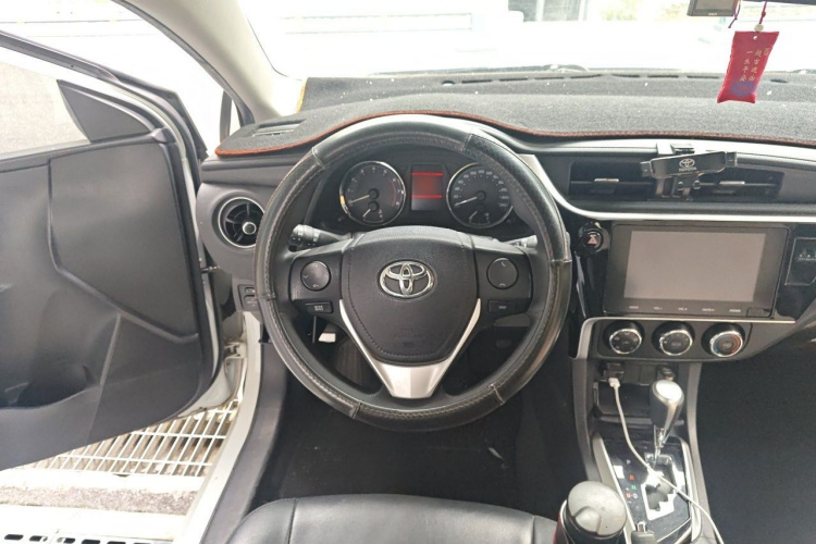 Toyota Corolla 2019 #15 Toyota Corolla 2019 car image #15