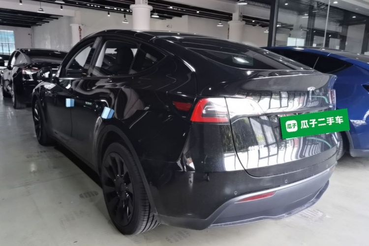 Tesla Model Y 2022 car image #5