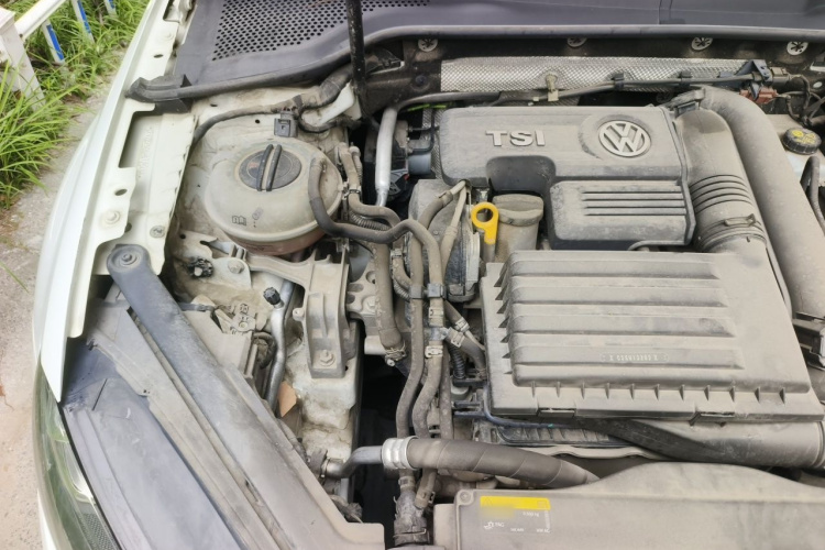 Volkswagen Golf 2018 car image #28
