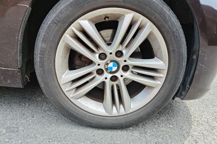 BMW 3 Series 2017 #9 BMW 3 Series 2017 car image #9