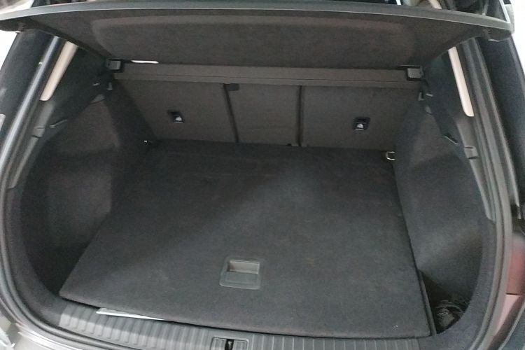 Audi Q3 2020 car image #19