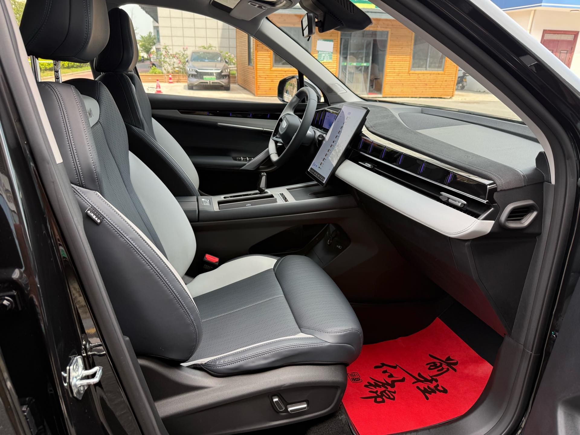 GEELY Boyue L 2024 car image #9