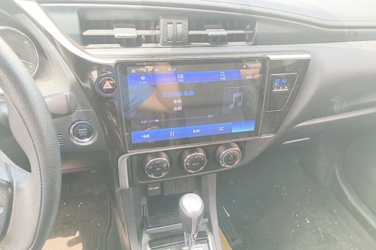 Toyota Corolla 2019 #13 Toyota Corolla 2019 car image #13
