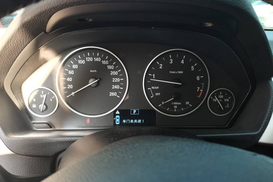BMW 3 Series 2015 immagine di auto #24