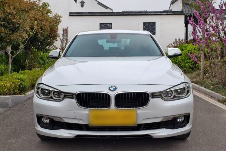 BMW 3 Series 2017 #3 BMW 3 Series 2017 car image #3