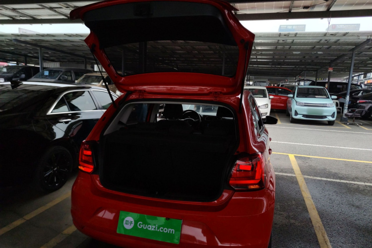 Volkswagen Polo 2016 car image #21