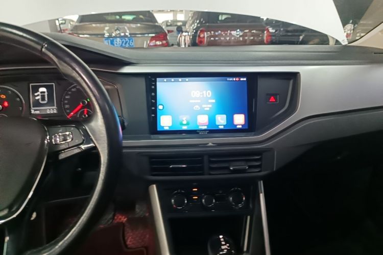 Volkswagen Polo 2020 car image #17