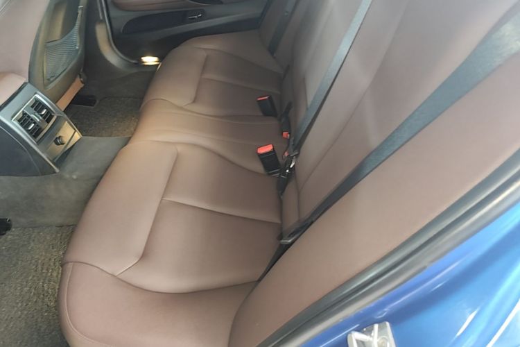 BMW 3 Series 2018 #17 BMW 3 Series 2018 car image #17