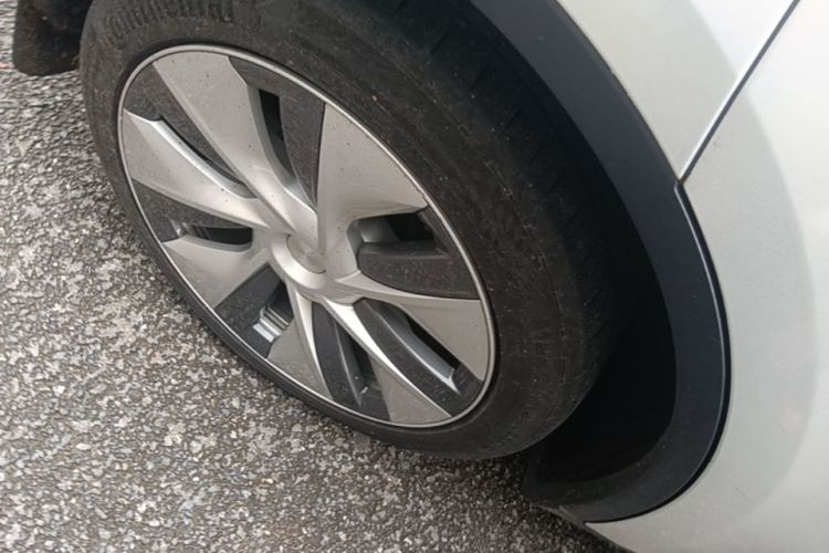 Tesla Model Y 2021 #10 Tesla Model Y 2021 car image #10