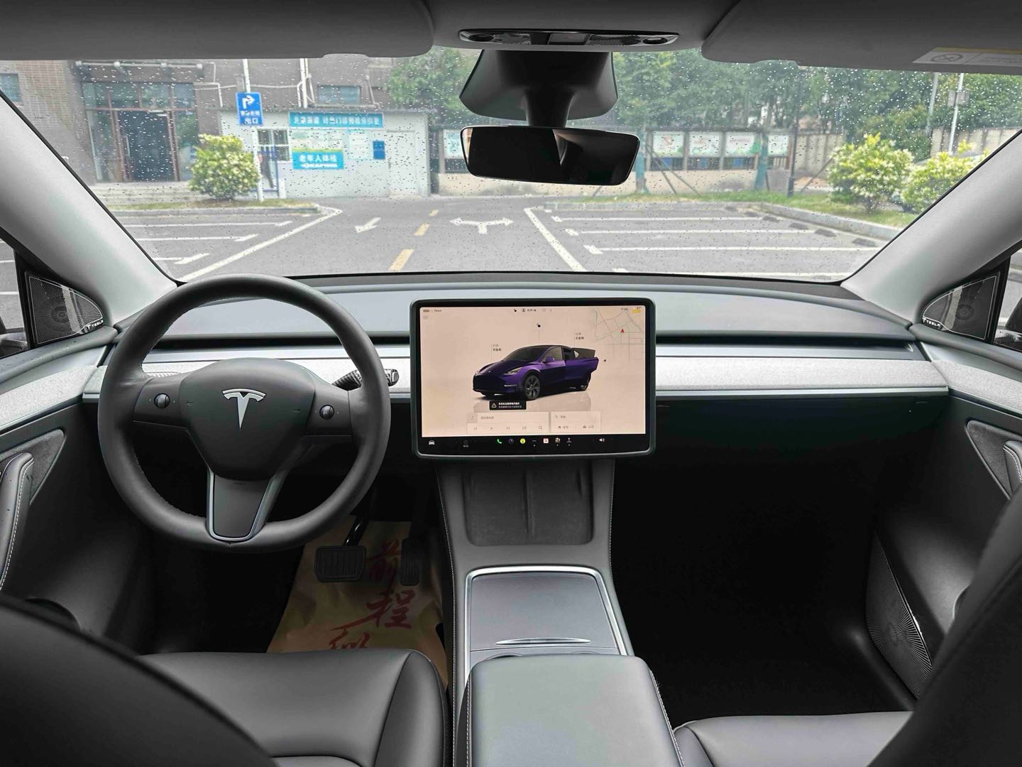 Tesla Model Y 2024 #10 Tesla Model Y 2024 car image #10