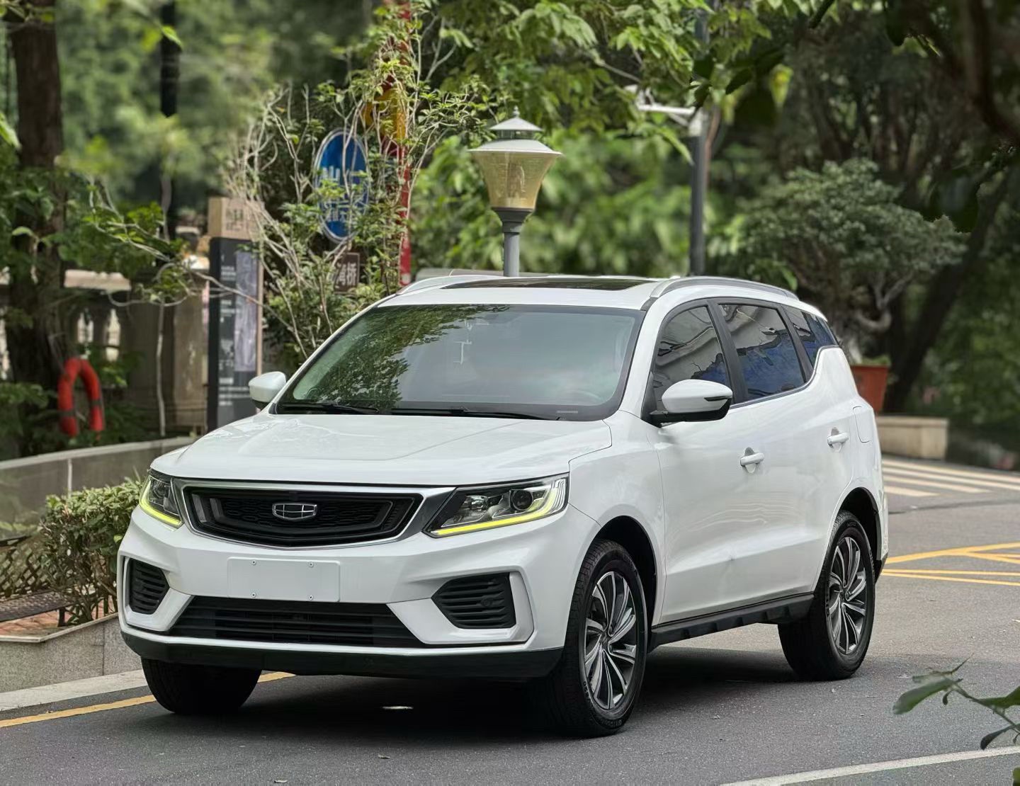 GEELY Vision X6 2020 car image 
