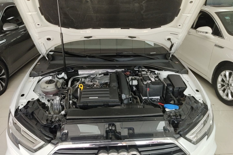 Audi A3 2018 car image #20