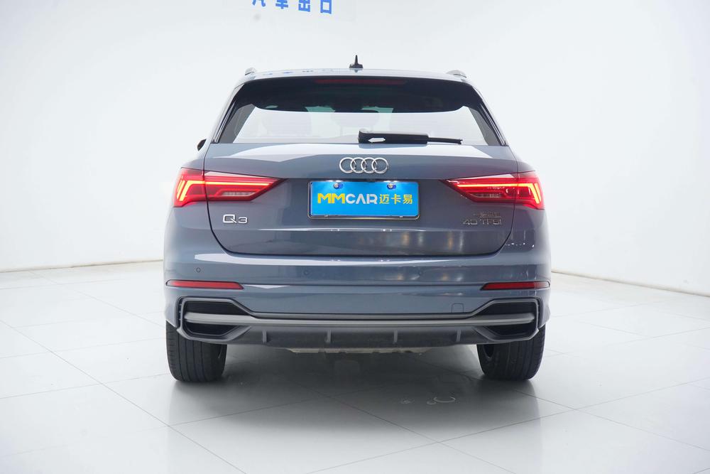 Audi Q3 2022 car image #4