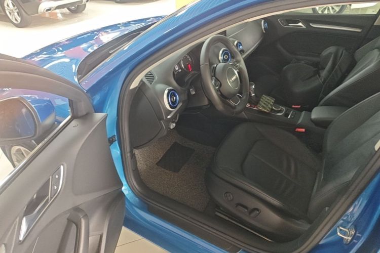 Audi A3 2016 car image #16