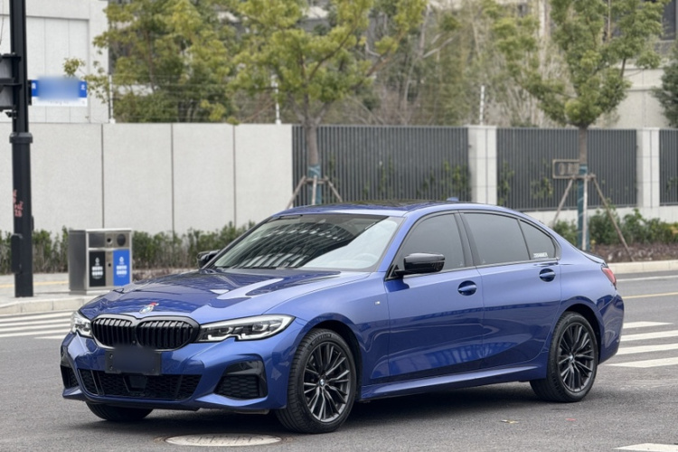 BMW 3 Series 2022 #5 BMW 3 Series 2022 car image #5