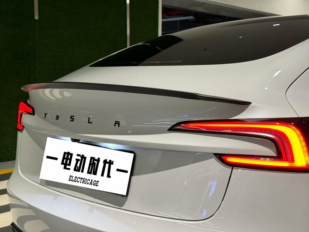 Tesla Model 3 2025 صورة سيارة #7