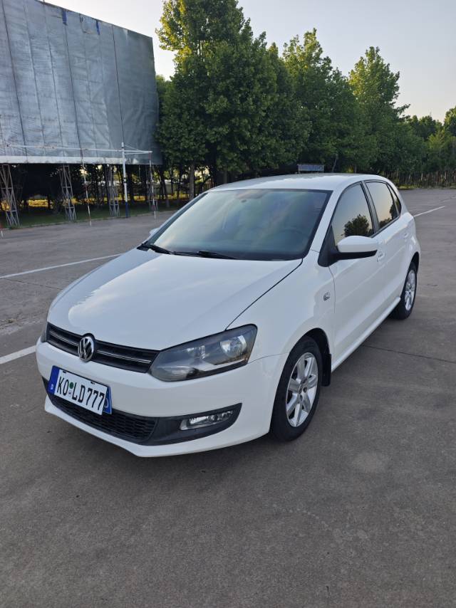 Volkswagen Polo 2013 car image 
