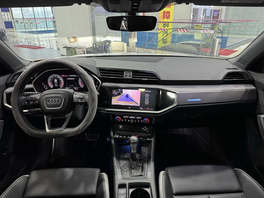 Audi Q3 2023 immagine di auto #14