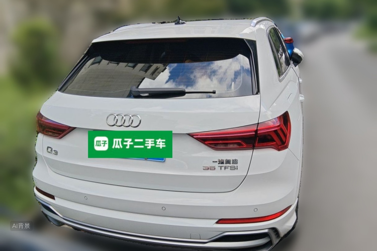 Audi Q3 2023 car image #6