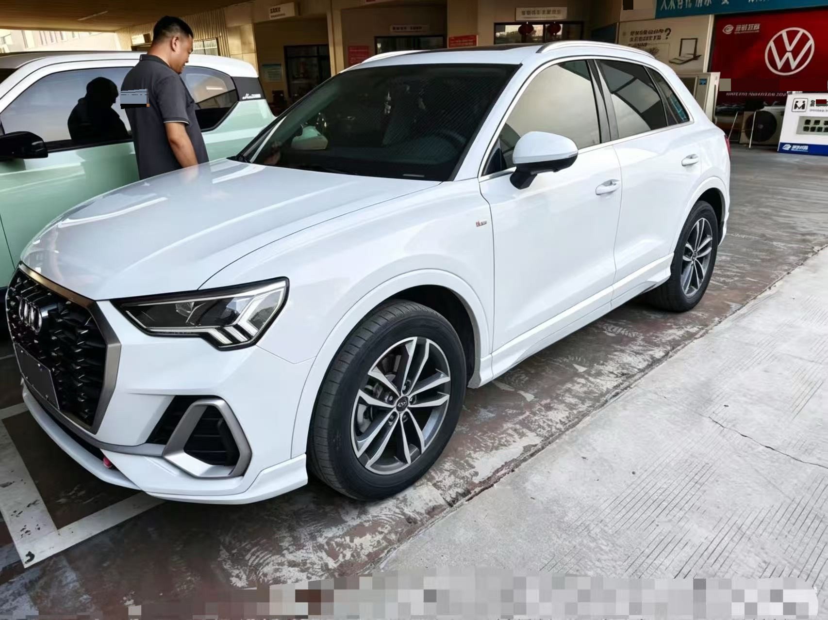 Audi Q3 2021 car image 