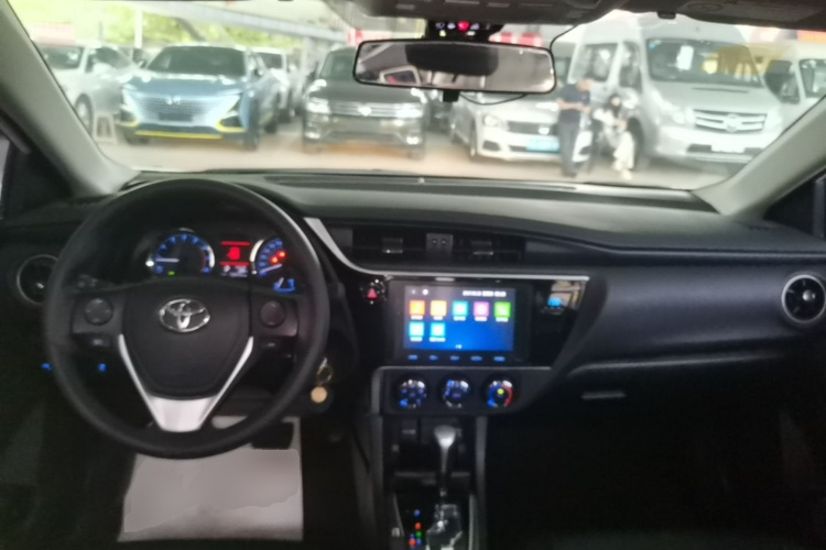 Toyota Corolla 2018 #10 Toyota Corolla 2018 car image #10