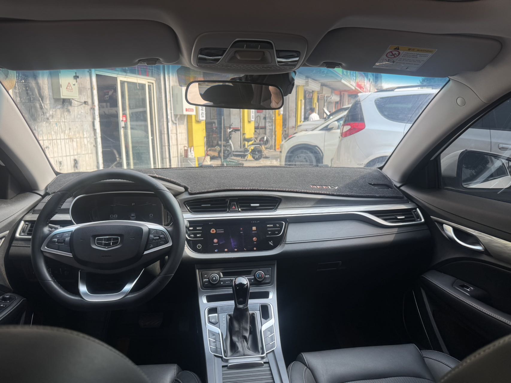 GEELY Emgrand 2019 изображение автомобиля #7