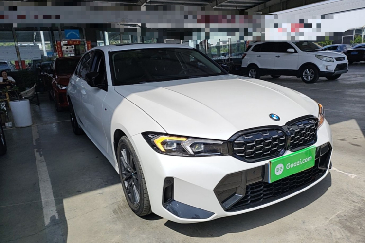 BMW 3 Series 2024 صورة سيارة #4