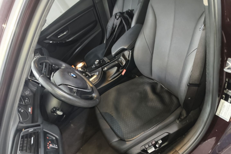 BMW 3 Series 2017 car image #15