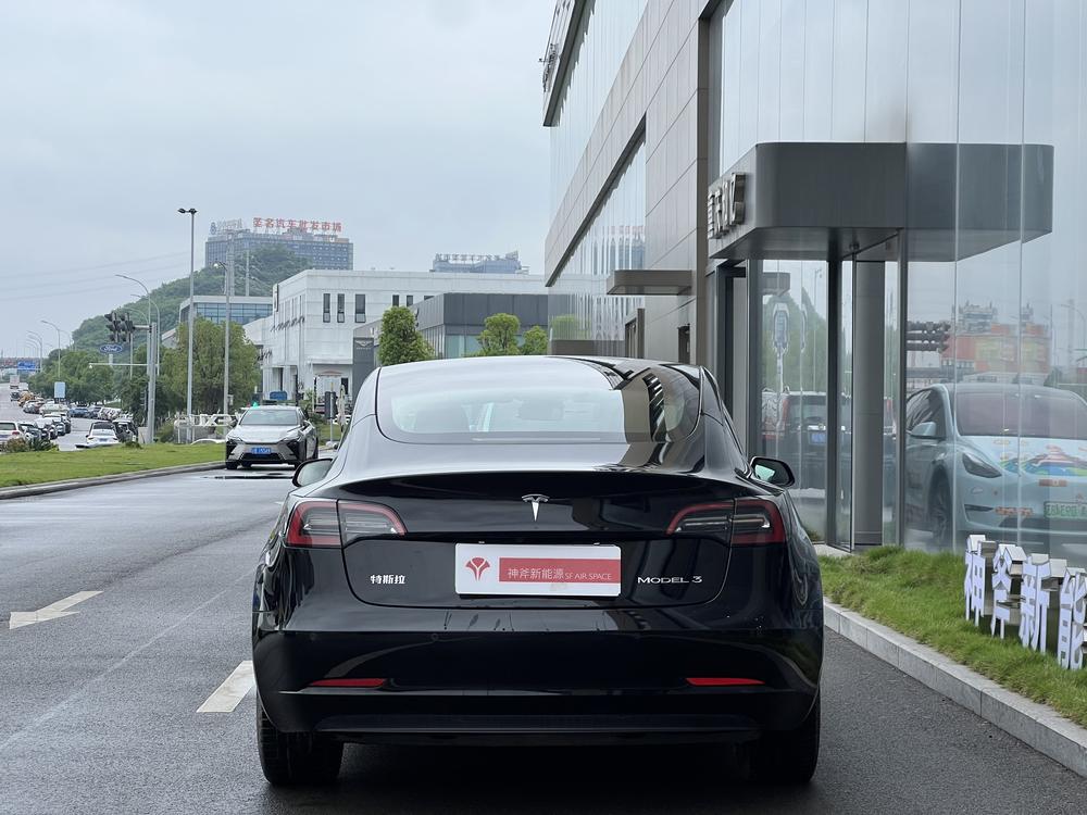 Tesla Model 3 2022 car image #5