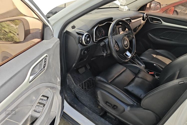 MG ZS 2018 car image #18
