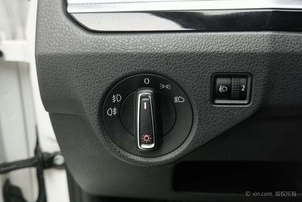 Volkswagen Bora 2016 image de voiture #16
