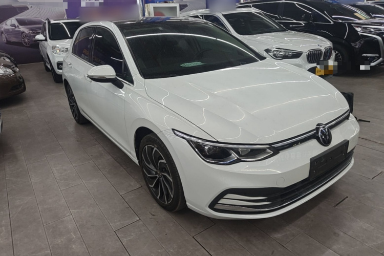 Volkswagen Golf 2021 car image #6