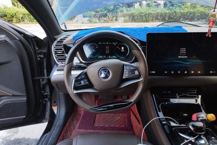 BYD Han 2021 car image #12
