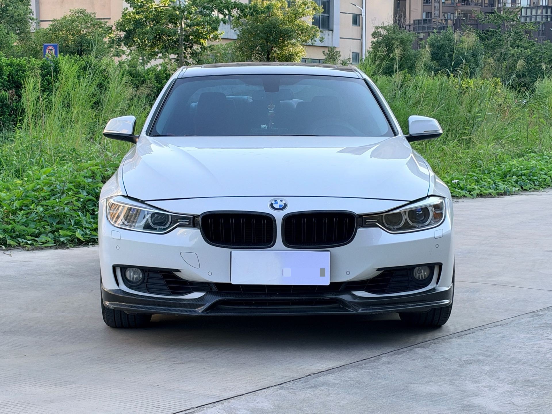 2015 car image #2