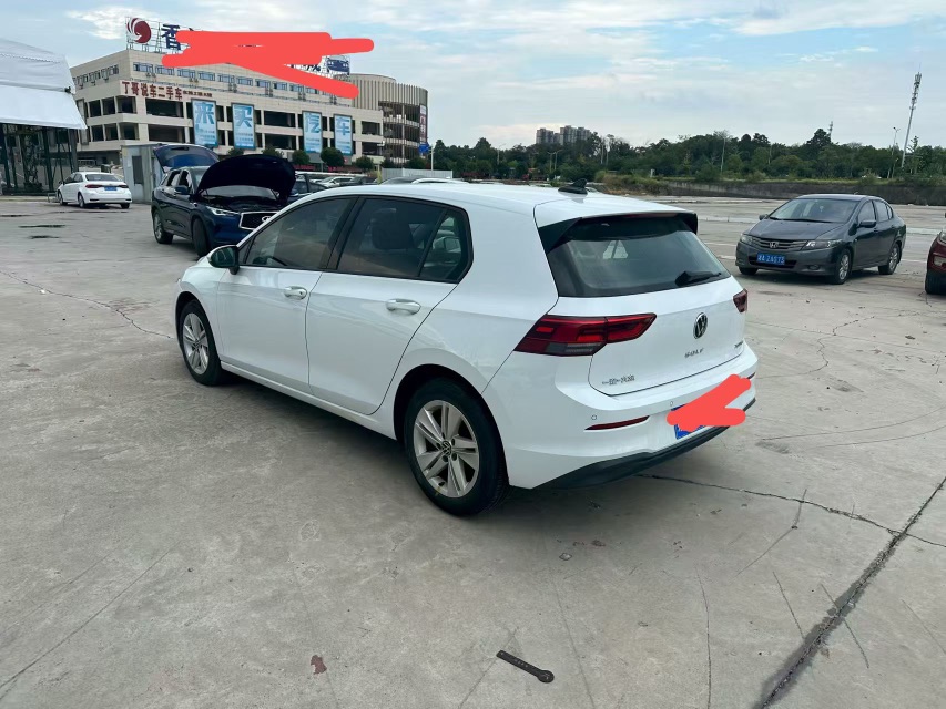 Volkswagen Golf 2023 #7 Volkswagen Golf 2023 صورة سيارة #7