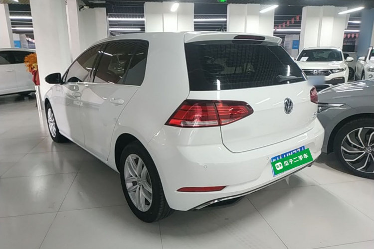 Volkswagen Golf 2019 immagine di auto #5