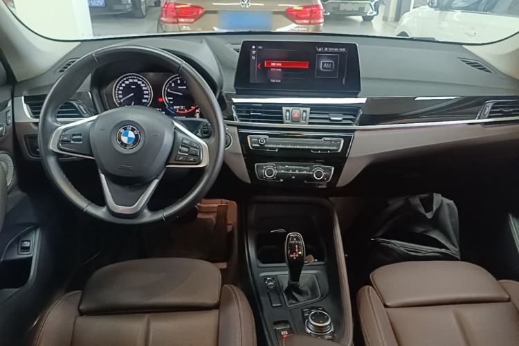 BMW X1 2022 car image #10