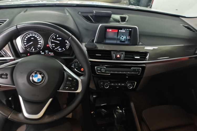 BMW X1 2019 #10 BMW X1 2019 car image #10