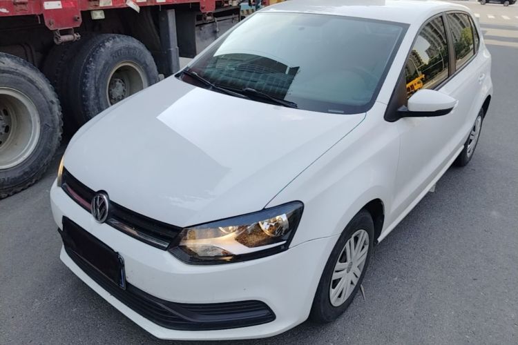 Volkswagen Polo 2018 car image #2