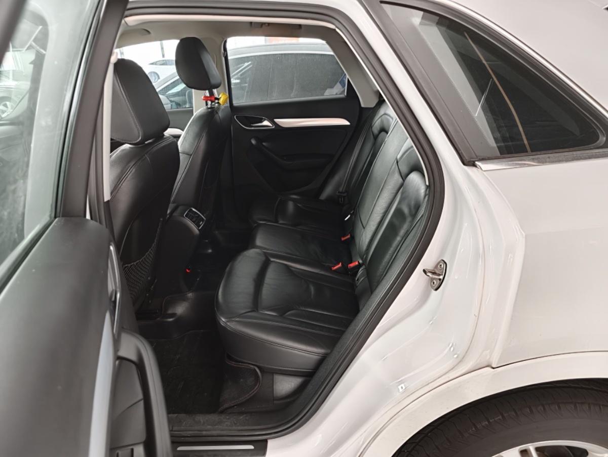 Audi Q3 2015 #4 Audi Q3 2015 car image #4