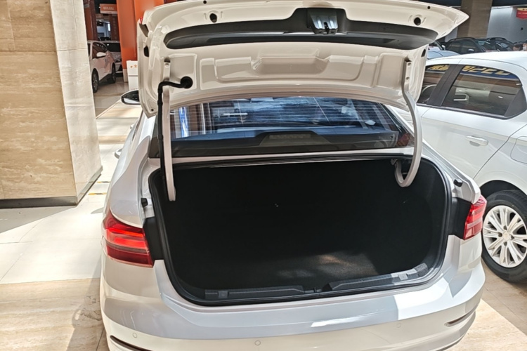 Volkswagen Lavida 2019 #19 Volkswagen Lavida 2019 car image #19