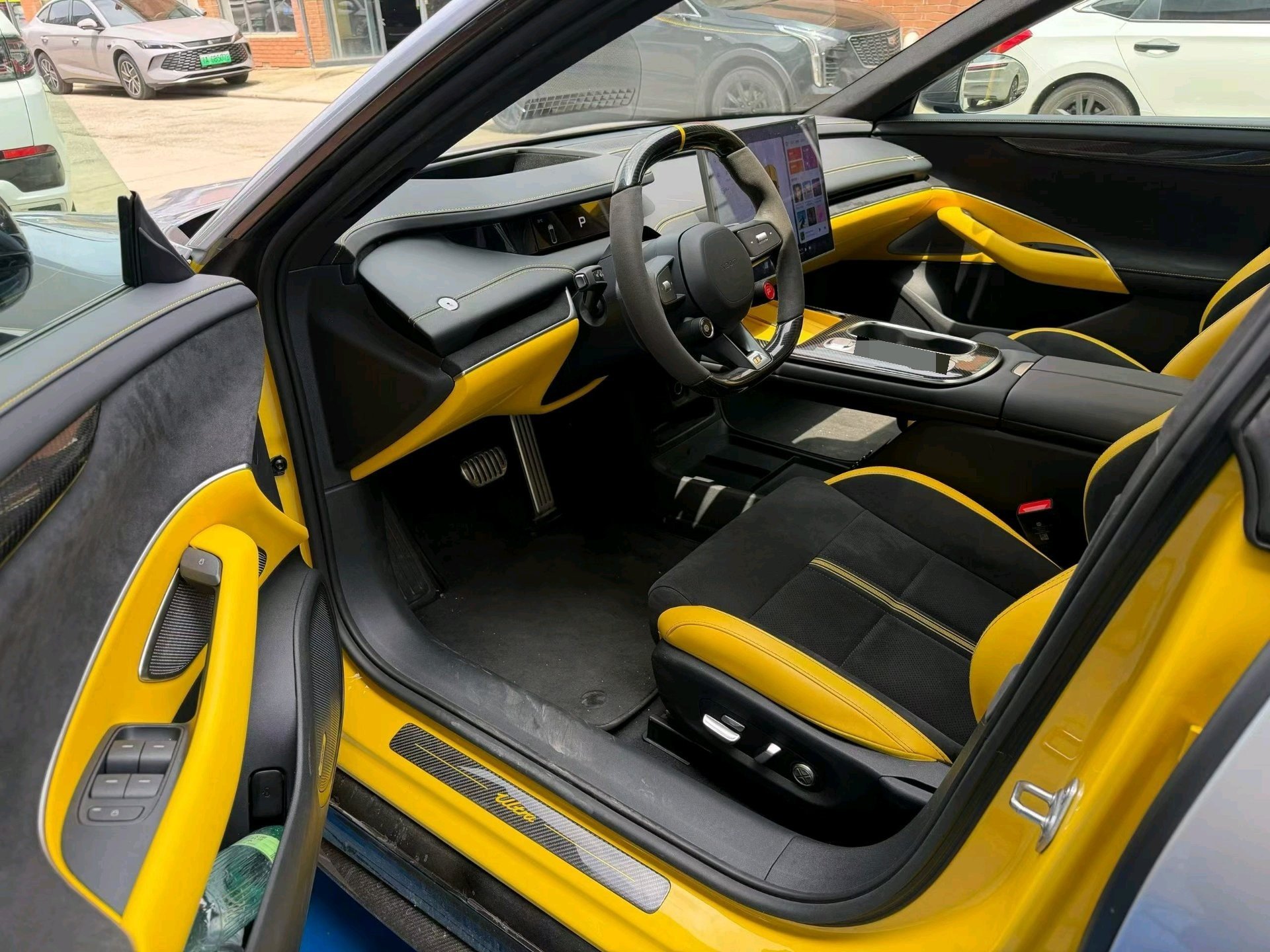 MI SU7 Ultra 2025 car image #4