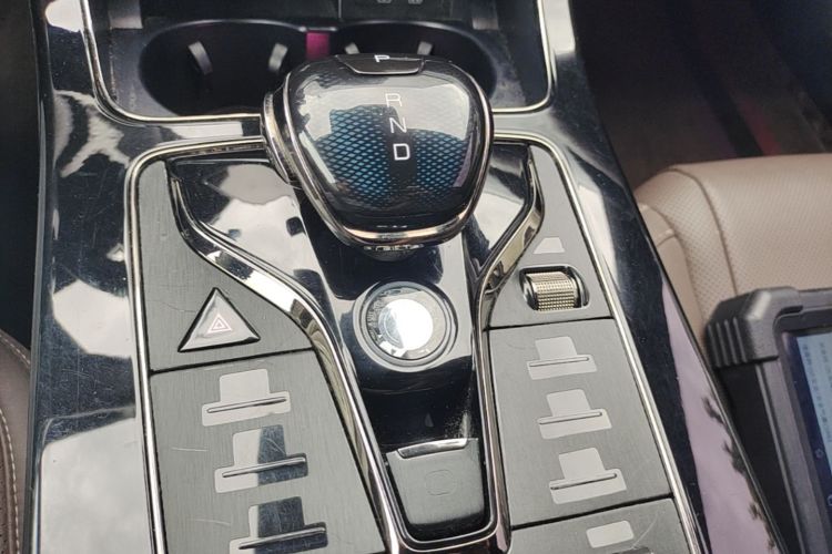 BYD Han 2022 car image #16