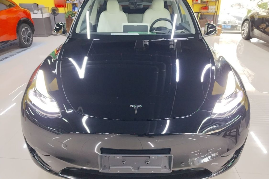 Tesla Model Y 2023 car image #5