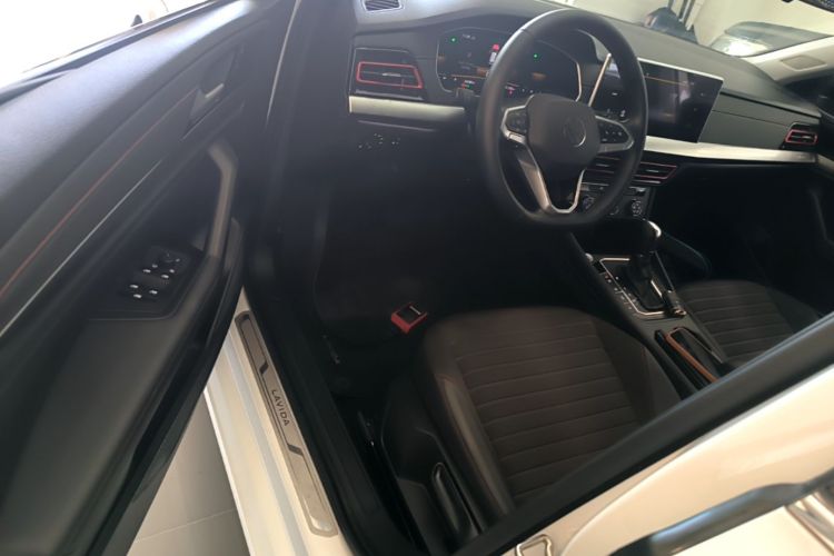 Volkswagen Lavida 2023 car image #16